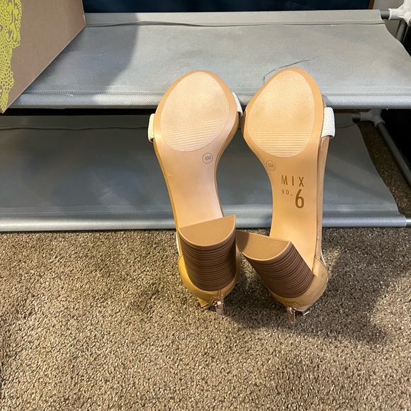 Sandal - Picture 3 of 3